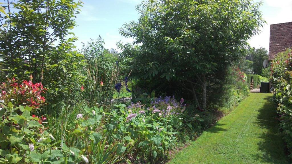 Les Tachats Villa Hautefort Eksteriør bilde